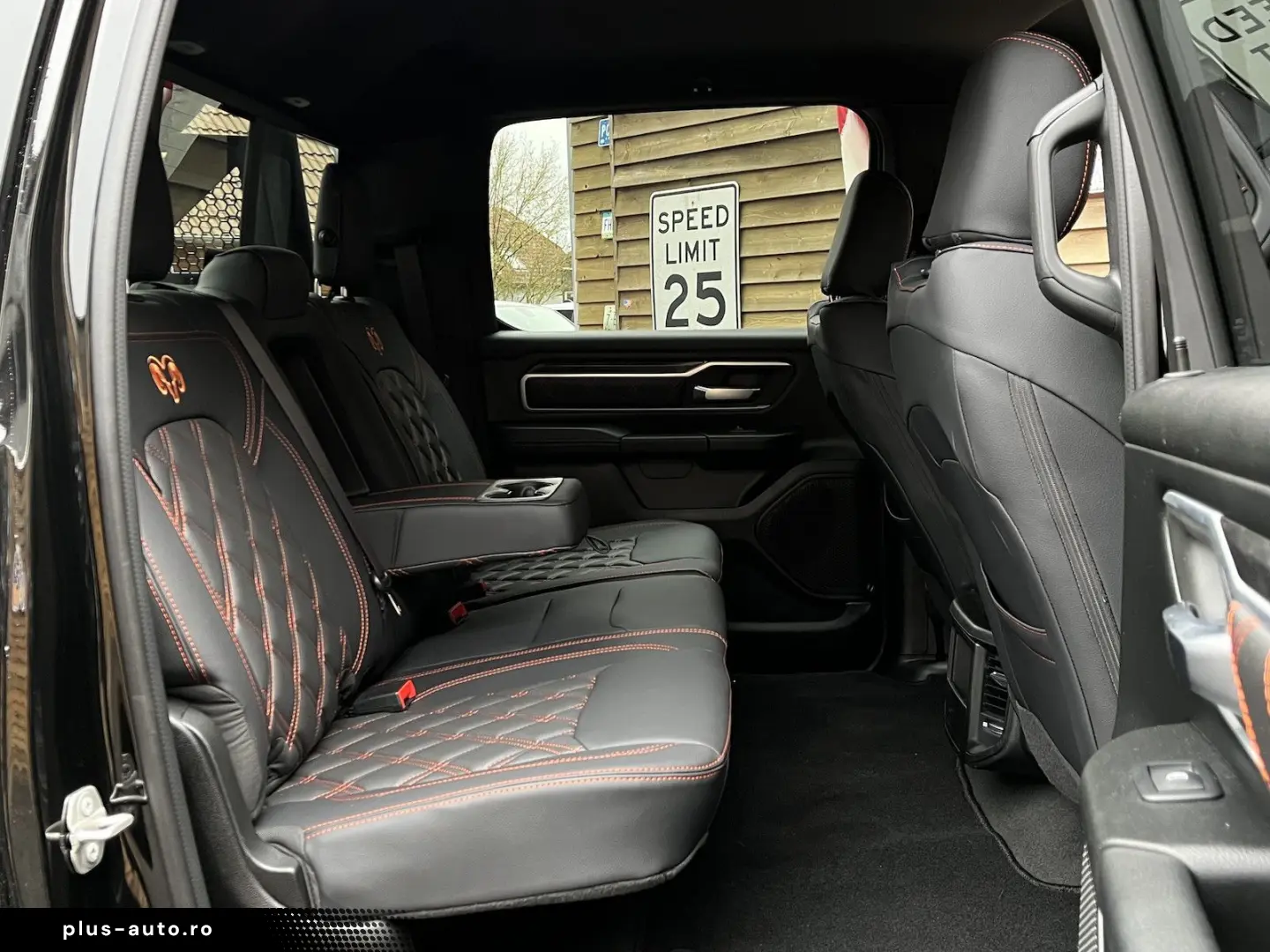 DODGE RAM 1500 OFFROAD 5.7L AHK 4x4 SZH Rollbar