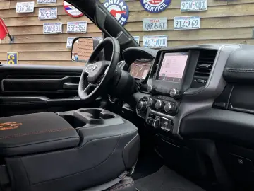 DODGE RAM 1500 OFFROAD 5.7L AHK 4x4 SZH Rollbar