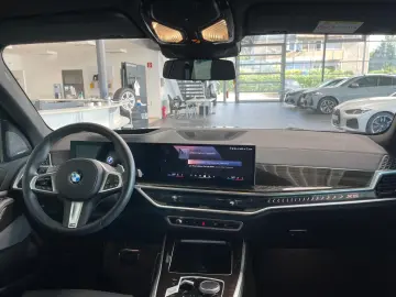 BMW X5 30d xDrive M Sport A-LED HUD AHK Dr.AProf HK