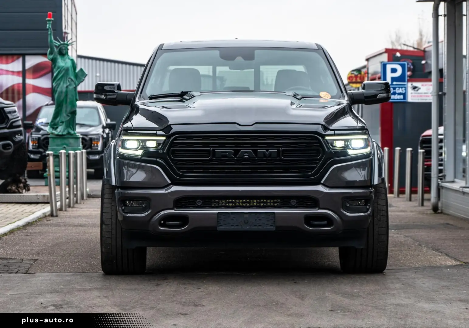 DODGE RAM Limited Night 5.7l Luft LPG ACC