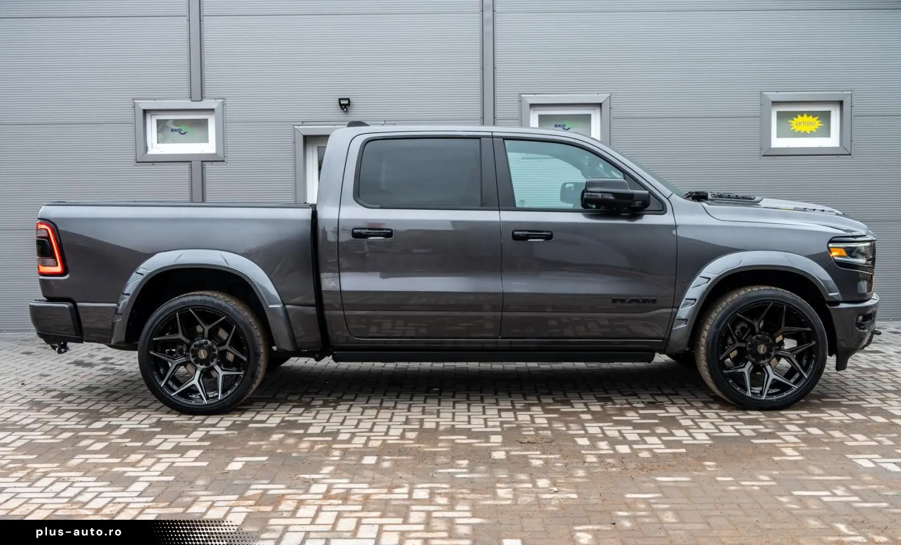 DODGE RAM Limited Night 5.7l Luft LPG ACC