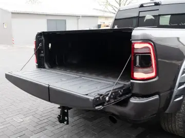 DODGE RAM Limited Night 5.7l Luft LPG ACC