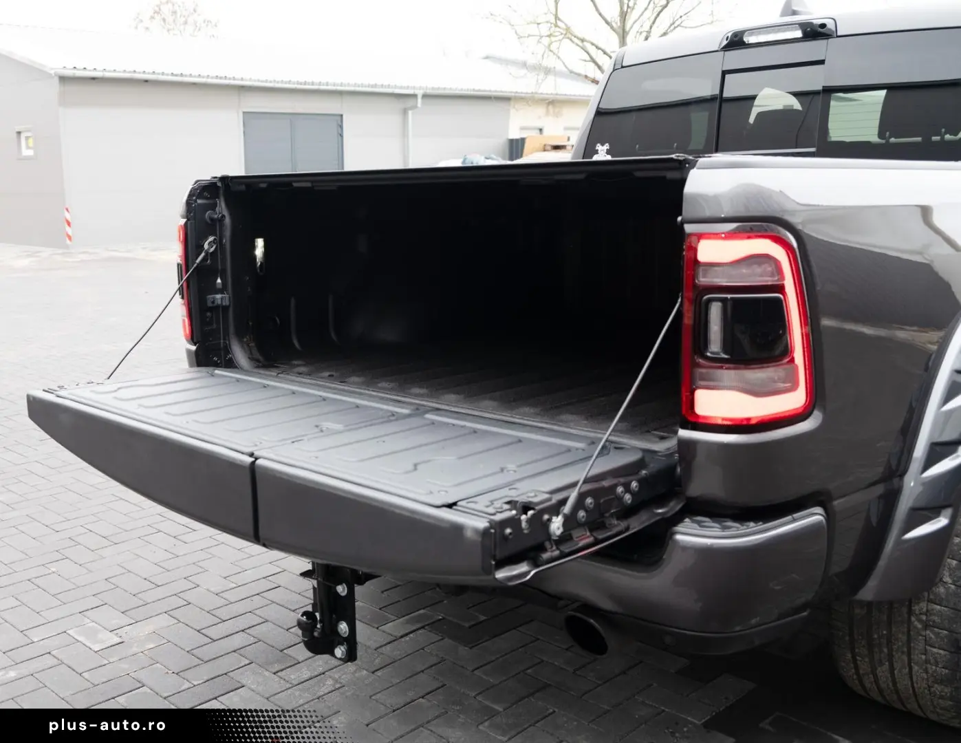 DODGE RAM Limited Night 5.7l Luft LPG ACC