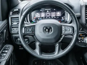 DODGE RAM Limited Night 5.7l Luft LPG ACC