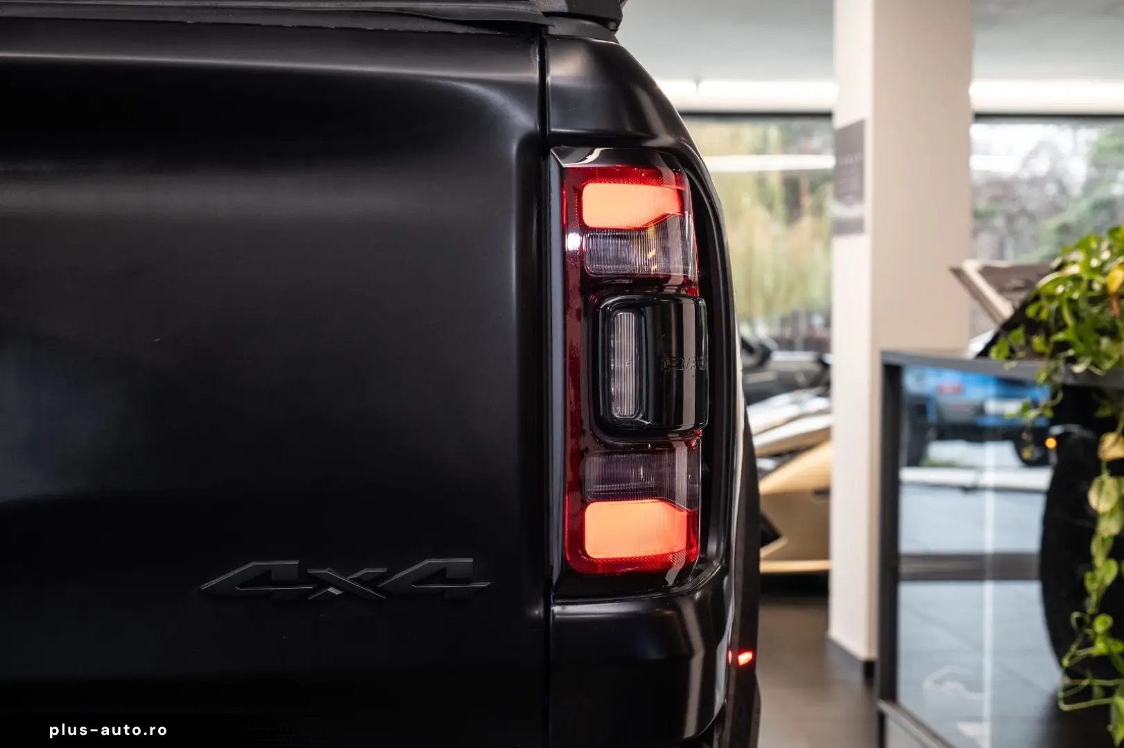 DODGE RAM 1500 TRX Harman Kardon Car tent