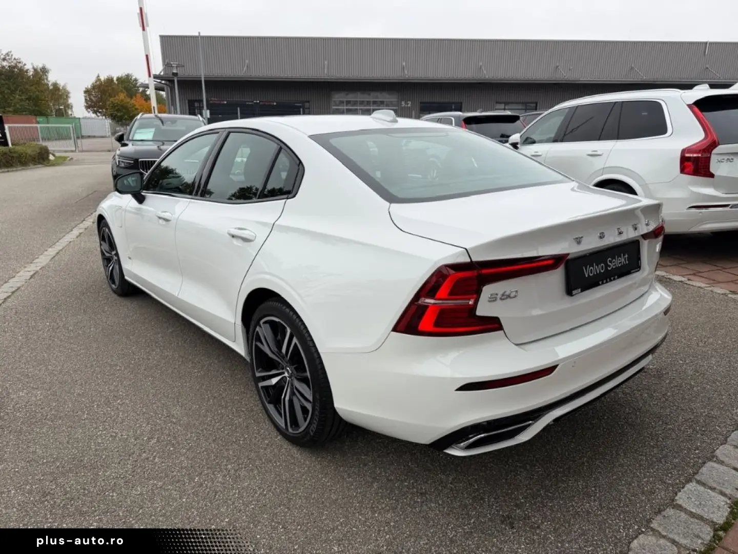 VOLVO S60 R Design Plug-In Hybrid T8 AWD El. Panodach