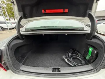 VOLVO S60 R Design Plug-In Hybrid T8 AWD El. Panodach