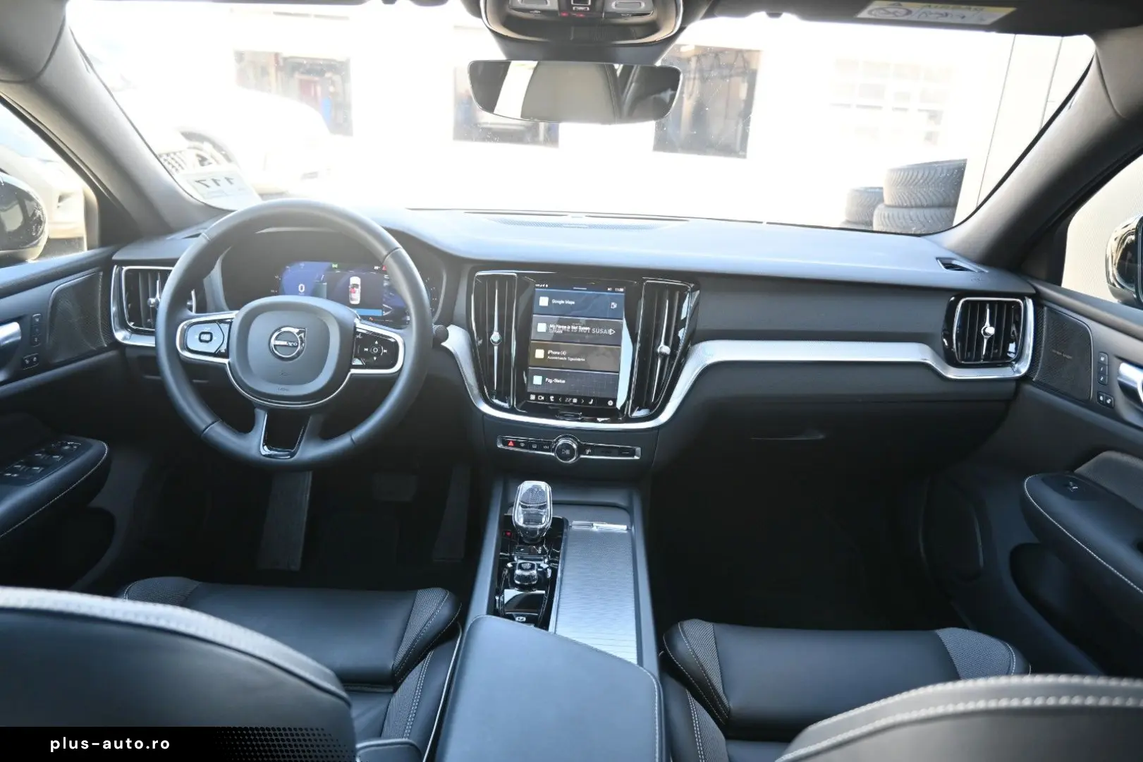 VOLVO S60 B4 Plus Dark LED PANO STHZ H&K 360 QI 19