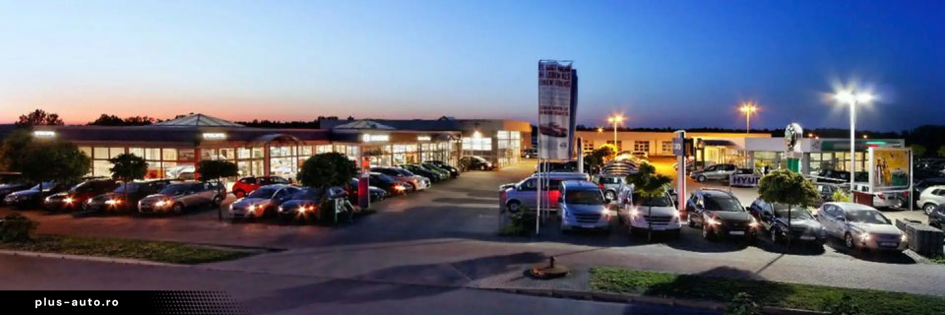 VOLVO S60 B4 Plus Dark LED PANO STHZ H&K 360 QI 19