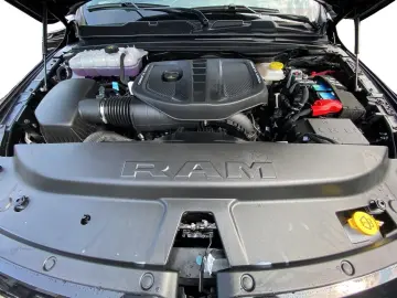 DODGE RAM 1500 Limited Night Crew Cab 2025 3.0 L6 HO H