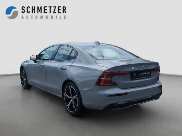 VOLVO S60 B4 Mild-Hybrid Benzin GT Plus Dark Standh.