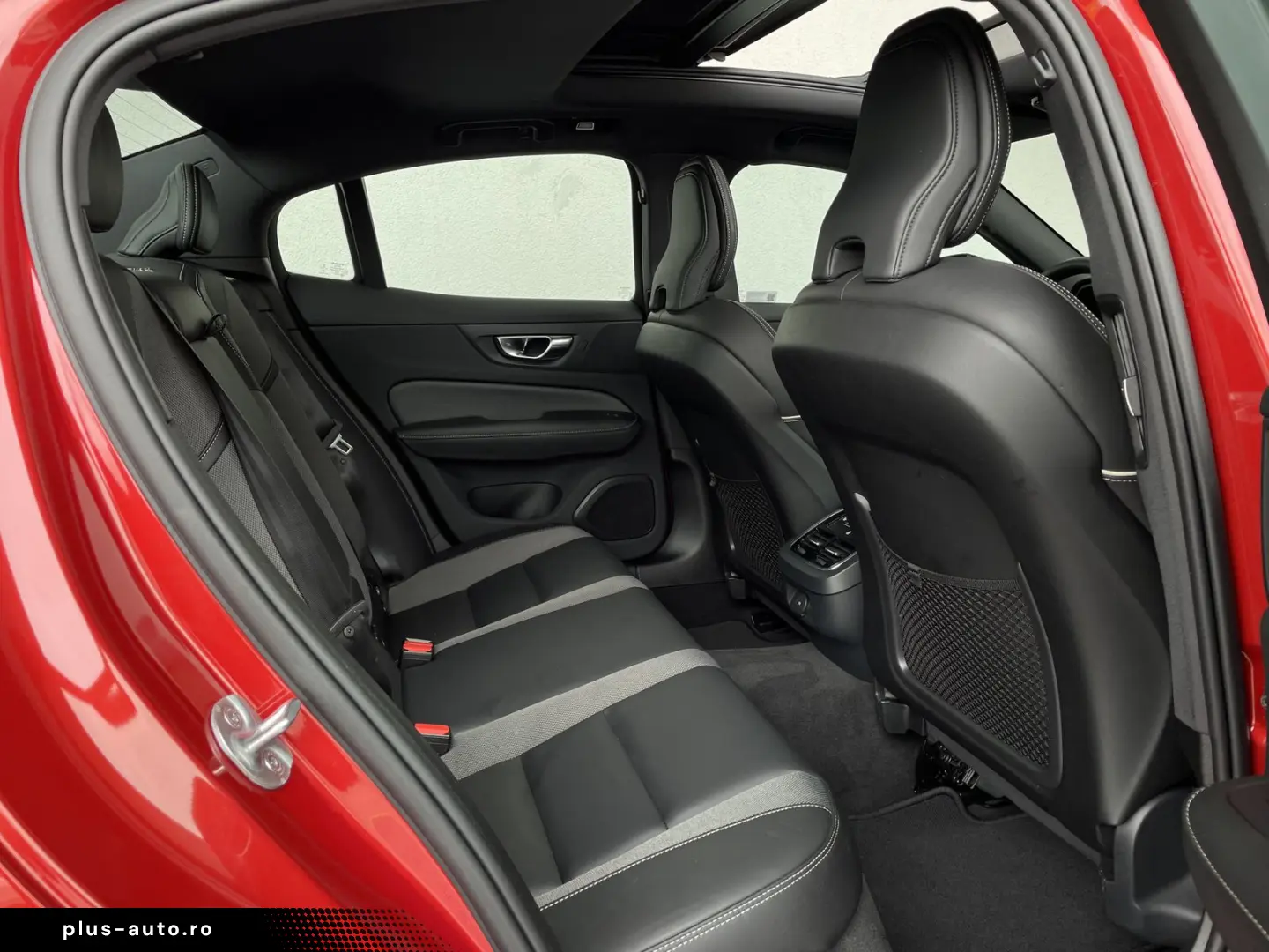 VOLVO S60 ULTIMATE DARK AWD 360  KAMERA LED HARMAN