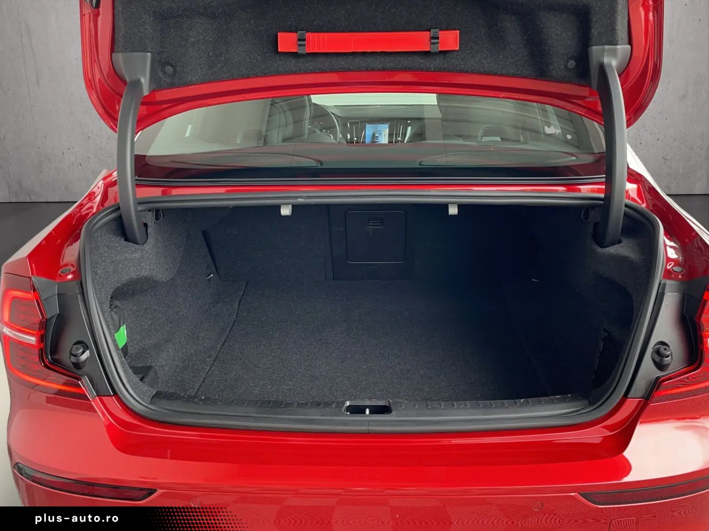 VOLVO S60 ULTIMATE DARK AWD 360  KAMERA LED HARMAN