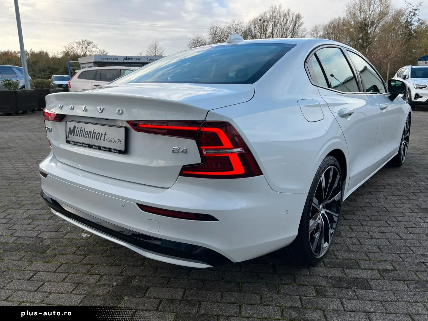 VOLVO S60 B4 B DKG PLUS DARK - Sofort lieferbar -