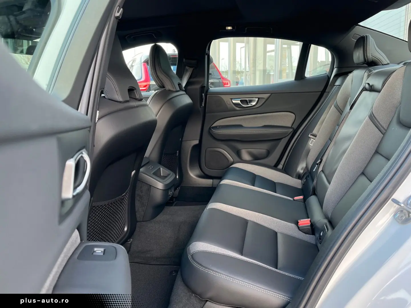 VOLVO S60 B4 B DKG PLUS DARK - Sofort lieferbar -