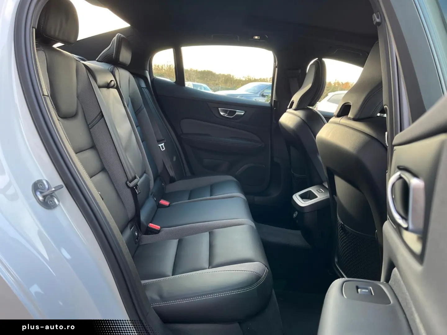 VOLVO S60 B4 B DKG PLUS DARK - Sofort lieferbar -