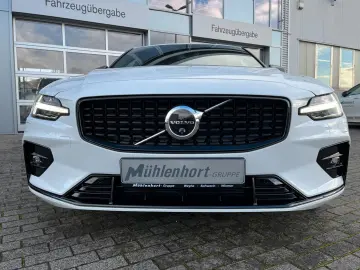 VOLVO S60 B4 B DKG PLUS DARK - Sofort lieferbar -