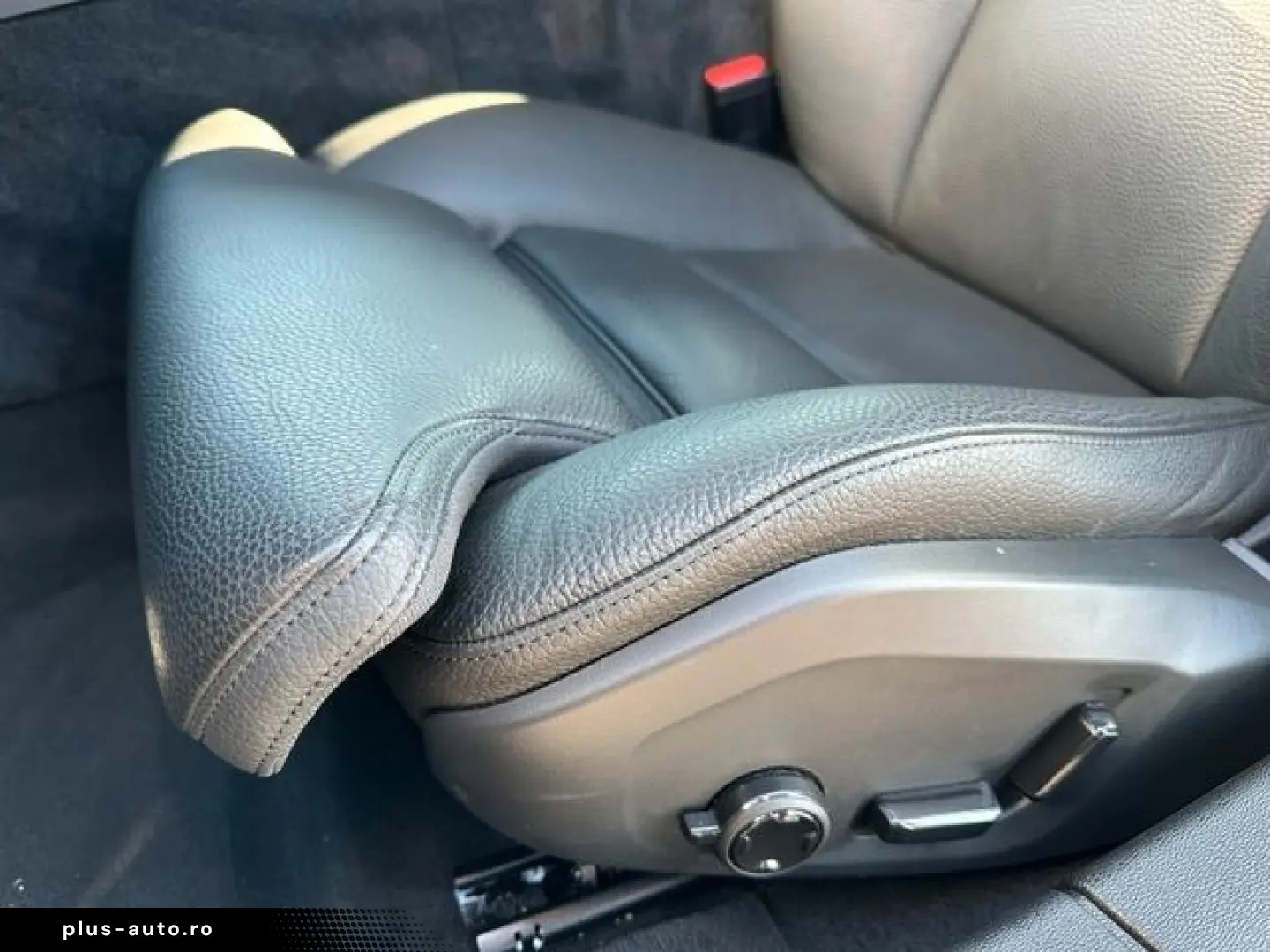 VOLVO S60 Lim. B4 Plus Dark ACC 19 Frontscheibenhzg