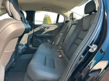 VOLVO S60 Lim. B4 Plus Dark ACC 19 Frontscheibenhzg