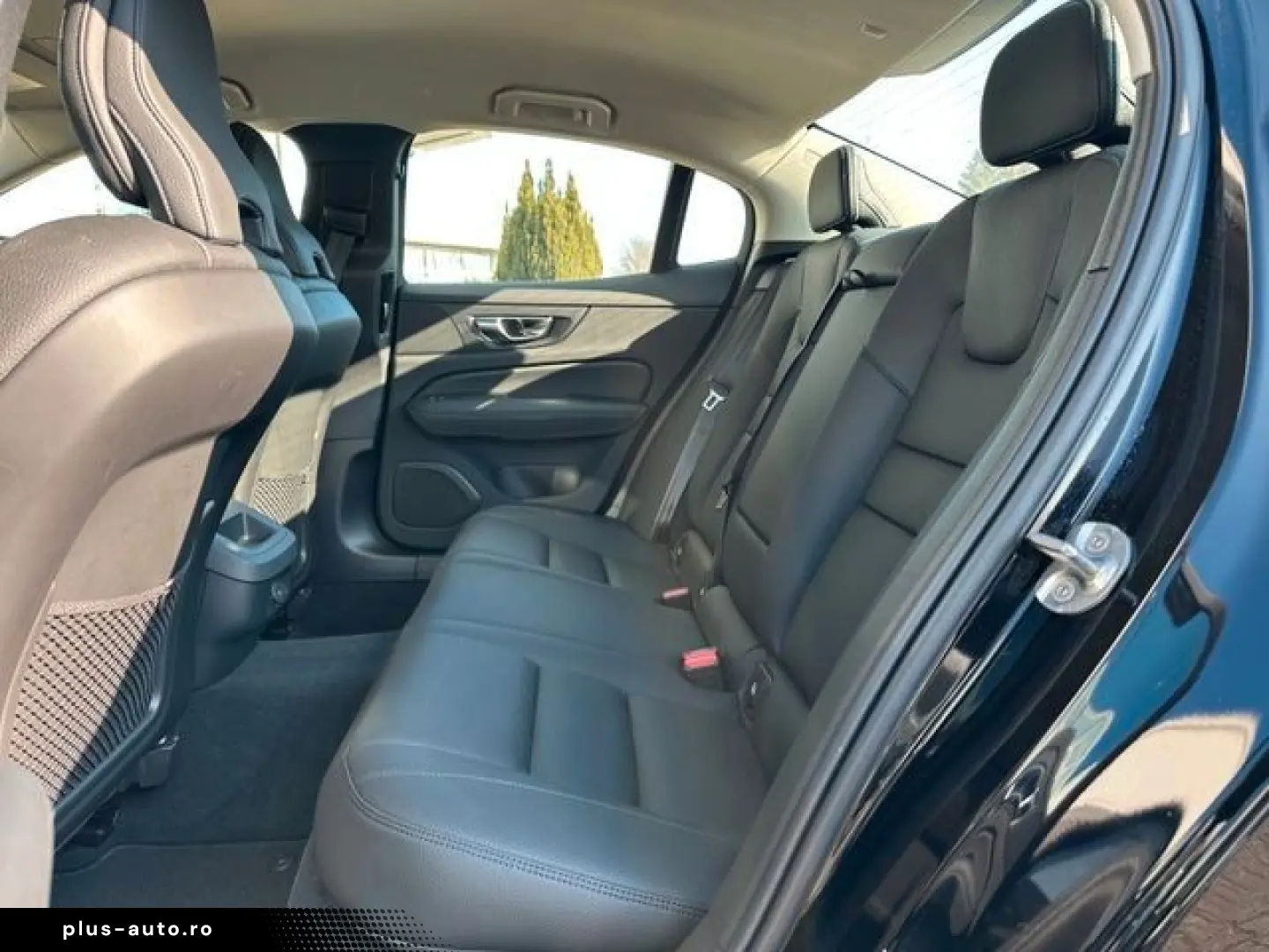 VOLVO S60 Lim. B4 Plus Dark ACC 19 Frontscheibenhzg