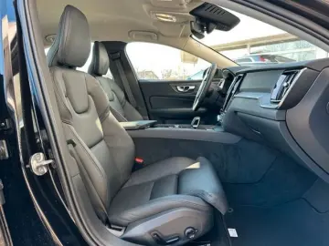 VOLVO S60 Lim. B4 Plus Dark ACC 19 Frontscheibenhzg