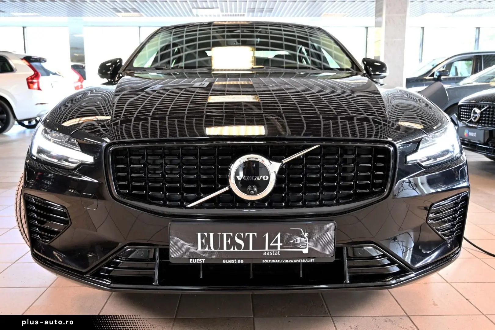 VOLVO AWD T8 H&K HUD PANO 360c Ultimate Dark