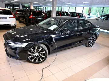 VOLVO AWD T8 H&K HUD PANO 360c Ultimate Dark