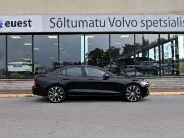 VOLVO AWD T8 H&K HUD PANO 360c Ultimate Dark