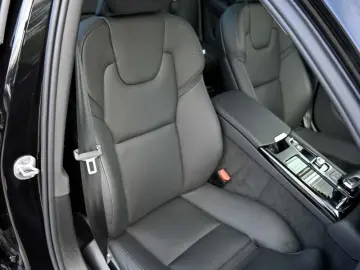 VOLVO AWD T8 H&K HUD PANO 360c Ultimate Dark