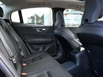 VOLVO AWD T8 H&K HUD PANO 360c Ultimate Dark