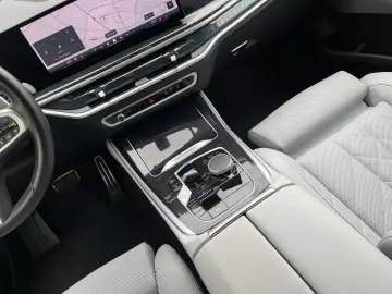 BMW X5 xDrive30d M Sport Pro AHK Standhzg. 22 LM H K