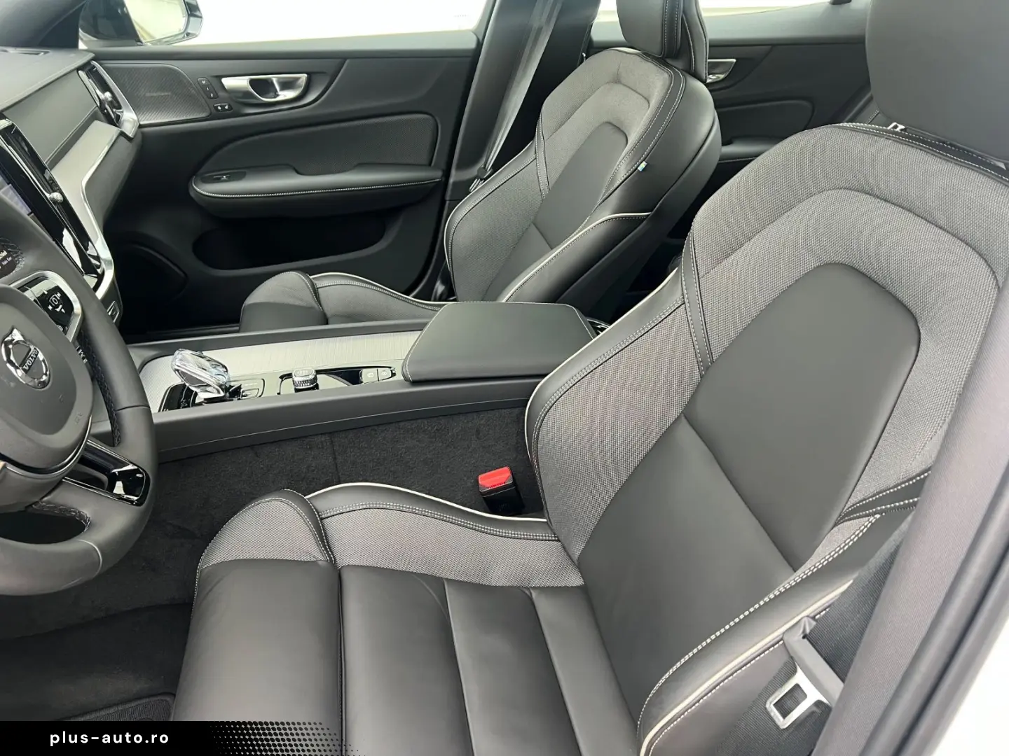 VOLVO S60 B5 AWD Geartronic Ultimate Dark -38%