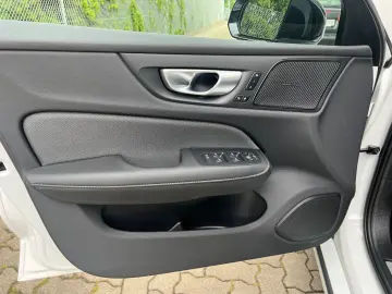 VOLVO S60 B5 AWD Geartronic Ultimate Dark -38%