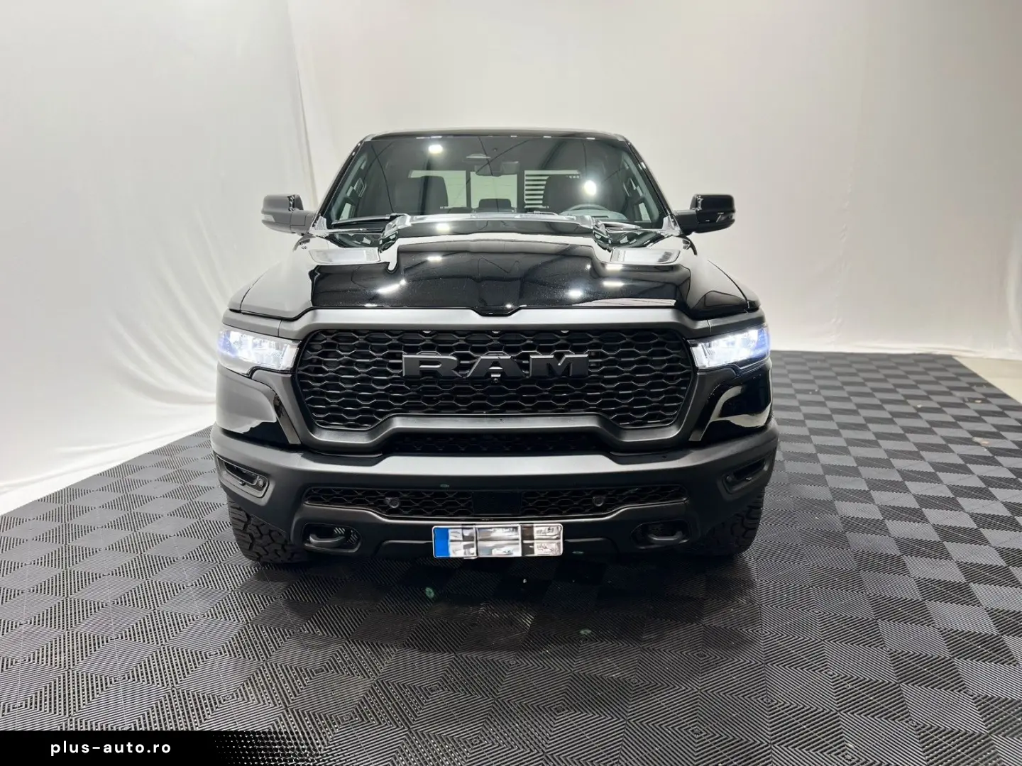 DODGE RAM 1500 Rebel Night Premium 3.0L MY25 RTR Umbau
