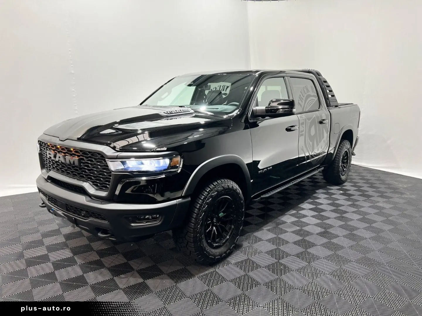 DODGE RAM 1500 Rebel Night Premium 3.0L MY25 RTR Umbau