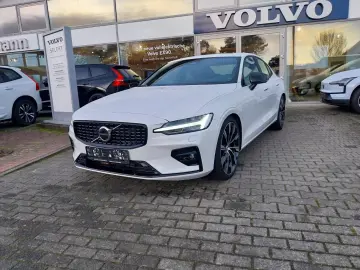 VOLVO S60 B5 Ultimate Dark AWD  Standheizung