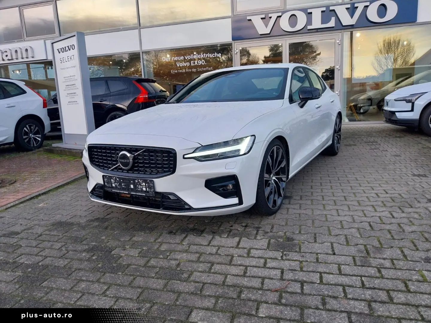 VOLVO S60 B5 Ultimate Dark AWD  Standheizung