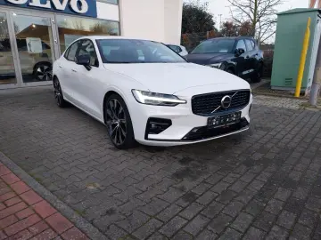 VOLVO S60 B5 Ultimate Dark AWD  Standheizung
