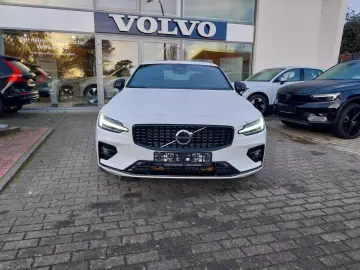 VOLVO S60 B5 Ultimate Dark AWD  Standheizung