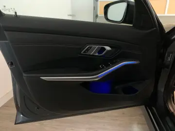 BMW 320 d xDrive Aut.Sport Line Navi Live Cockp.HIFI