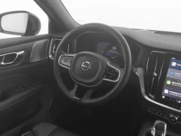 VOLVO S60 T8 Recharge Ultimate Dark 19  B&W AHK 360