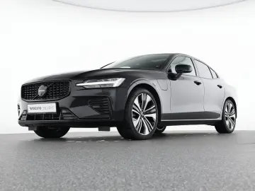 VOLVO S60 T8 Recharge Ultimate Dark 19  B&W AHK 360