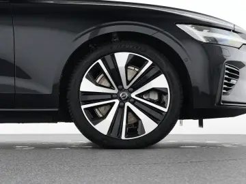 VOLVO S60 T8 Recharge Ultimate Dark 19  B&W AHK 360