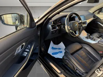 BMW 320 d xDrive Sport Line Head-UP LiveCockpit Auto