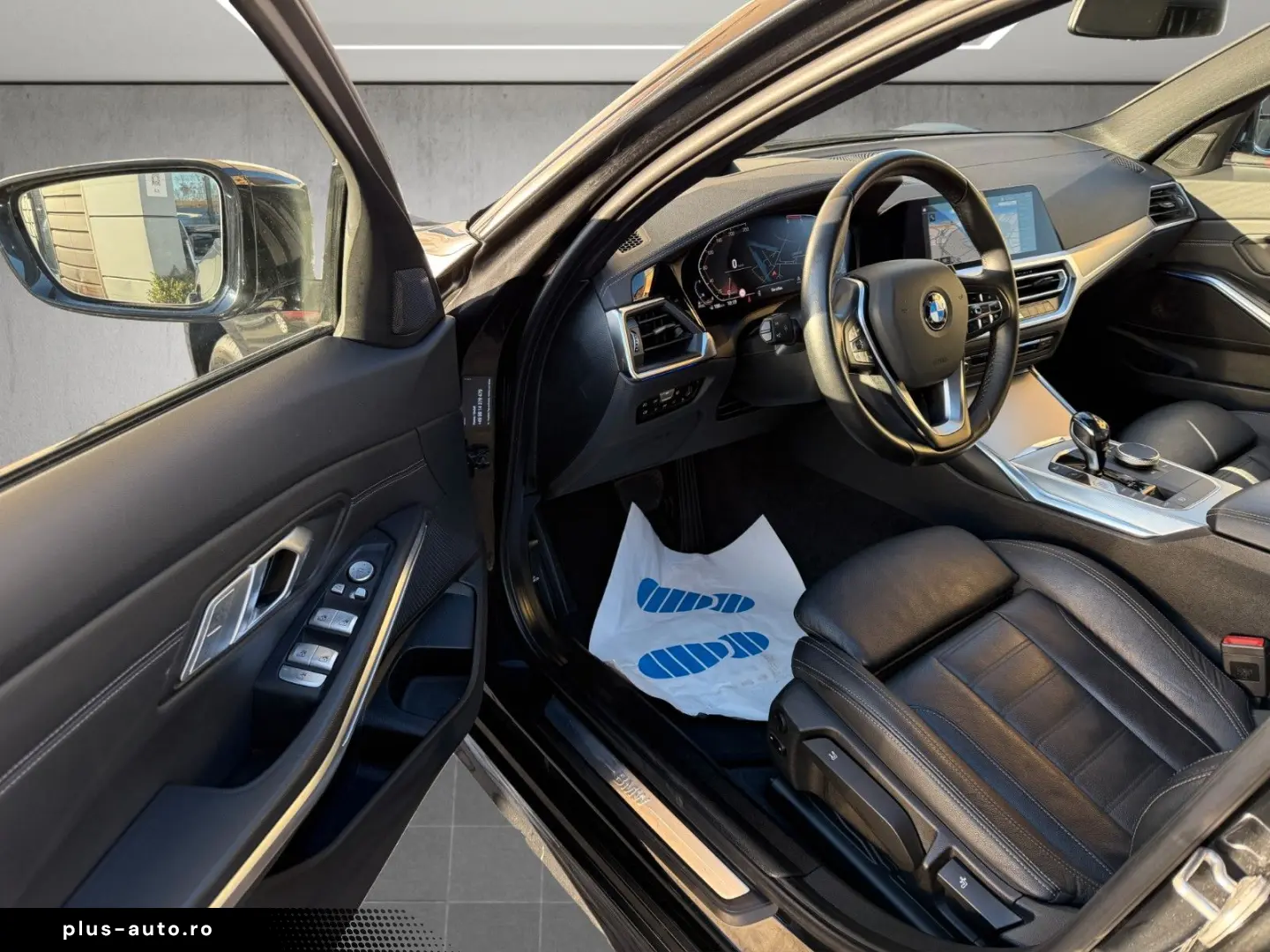 BMW 320 d xDrive Sport Line Head-UP LiveCockpit Auto