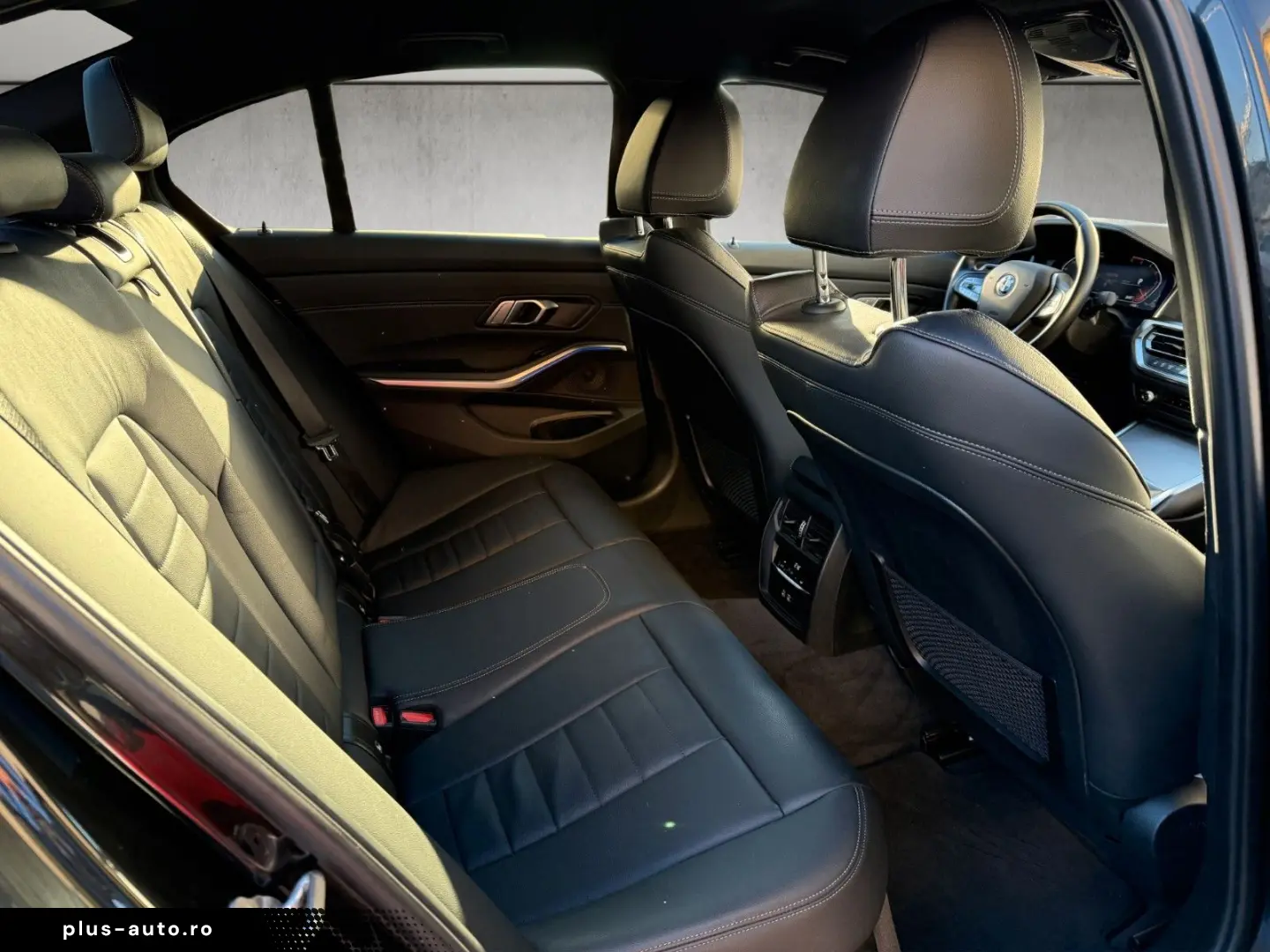 BMW 320 d xDrive Sport Line Head-UP LiveCockpit Auto