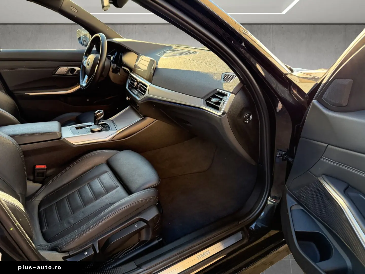 BMW 320 d xDrive Sport Line Head-UP LiveCockpit Auto