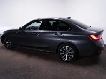 BMW 320d Limousine Sport Line Kamera ACC AUT LED Nav