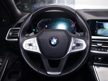 BMW 320d Limousine Sport Line Kamera ACC AUT LED Nav