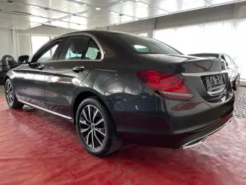 MERCEDES-BENZ C 220 d